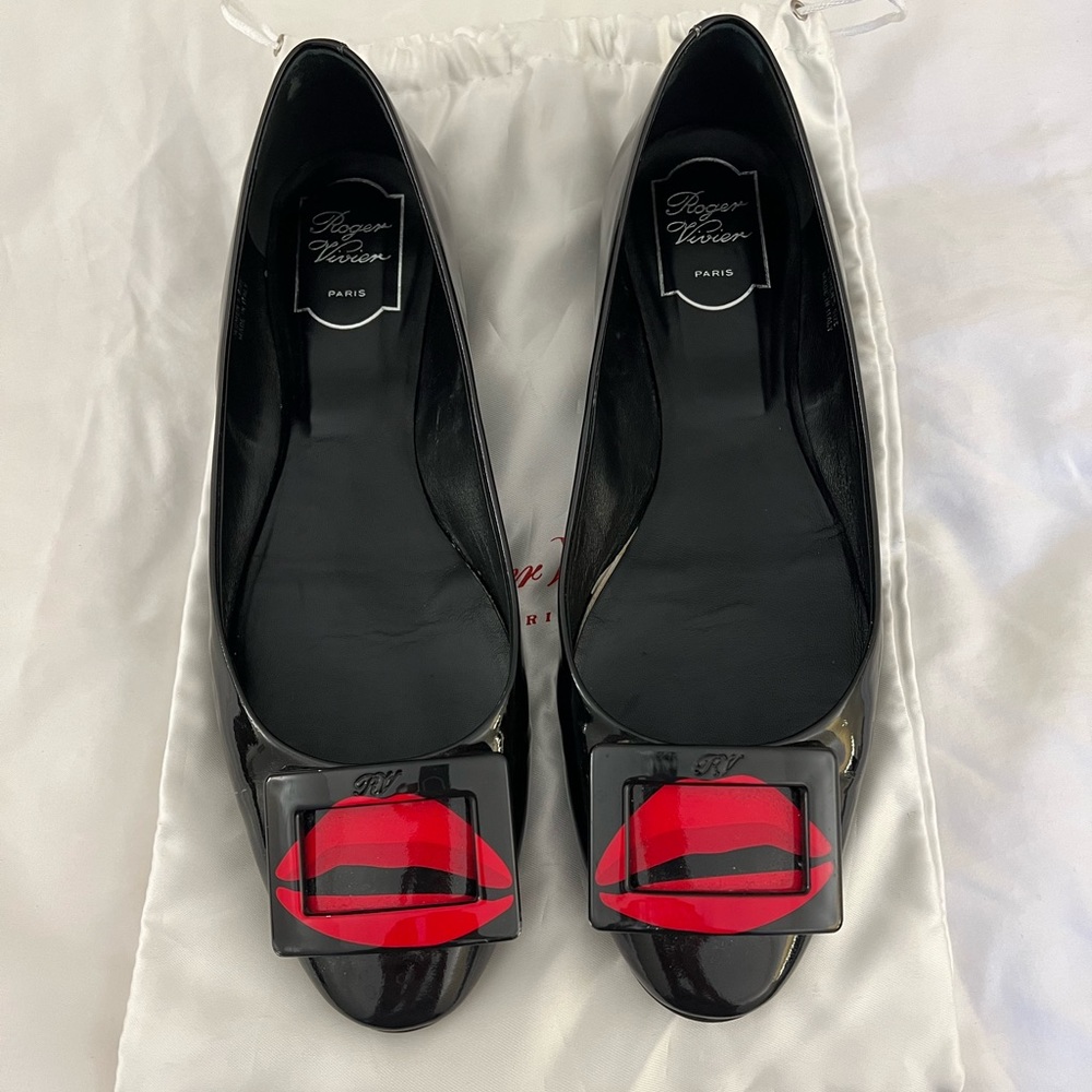 Roger Vivier Lips 👄 Flats